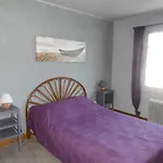 Maison De Plain-pied Avec Jardin Ombrage Et Animaux Admis, Proche Et Foret - 6 Pers - Fr-1-823-30