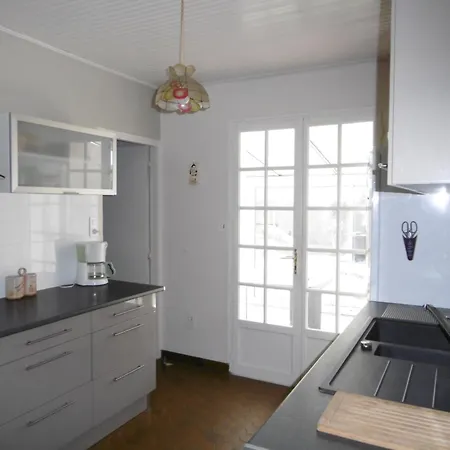 Maison De Plain-pied Avec Jardin Ombragé Et Animaux Admis, Proche Et Forêt - 6 Pers - Fr-1-823-30 Casa vacanze